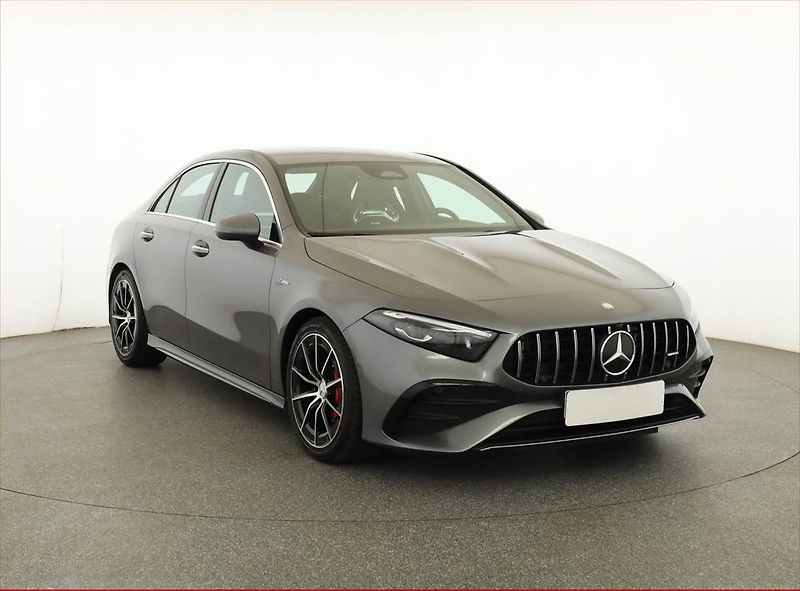 Mercedes-Benz Třídy A (2023) AMG line A 35 AMG 4MATIC - fotografie inzerátu