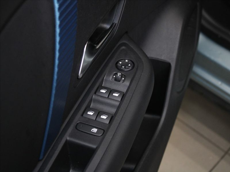 Citroën ë-C4 0,1 46kWh Shine NAVI Záruka ČR - fotka 18 z 23