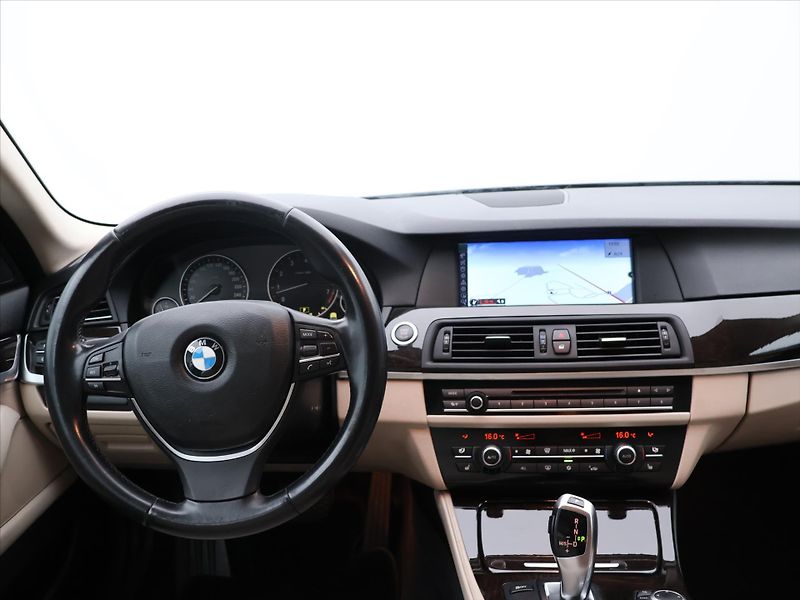 BMW Řada 5 3,0 523i 150kW FS21 - fotka 23 z 30