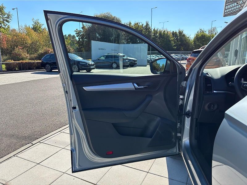 Škoda Karoq 2,0 TDI 85 kW SELECTION - fotka 23 z 29