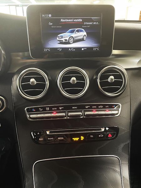 Mercedes-Benz GLC 220D 4Matic Exclusive, ČR - fotka 18 z 31