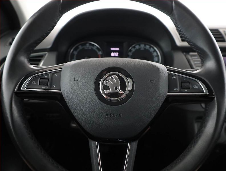 Škoda Fabia (2020) Ambition 1.0 TSI, Tempomat - fotka 8 z 16