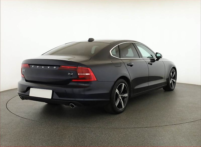 Volvo S90 (2017) D4, Automat, Serv.kniha, Navi - fotka 5 z 17
