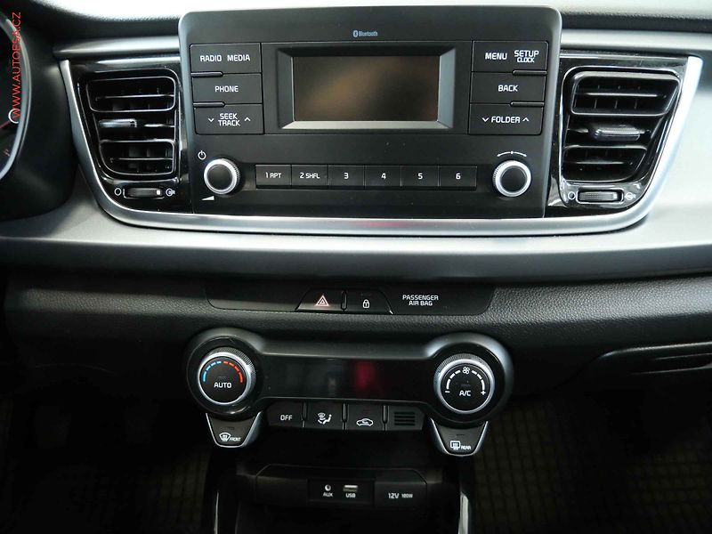 Kia Rio (2019) 1.2i, ČR, AC, park.asist - fotka 13 z 19