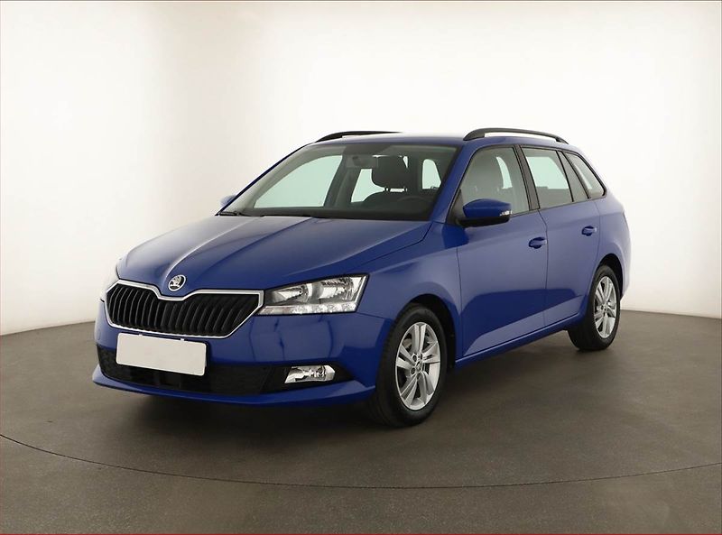 Škoda Fabia (2021) Ambition 1.0 TSI, Serv.kniha - fotka 2 z 13