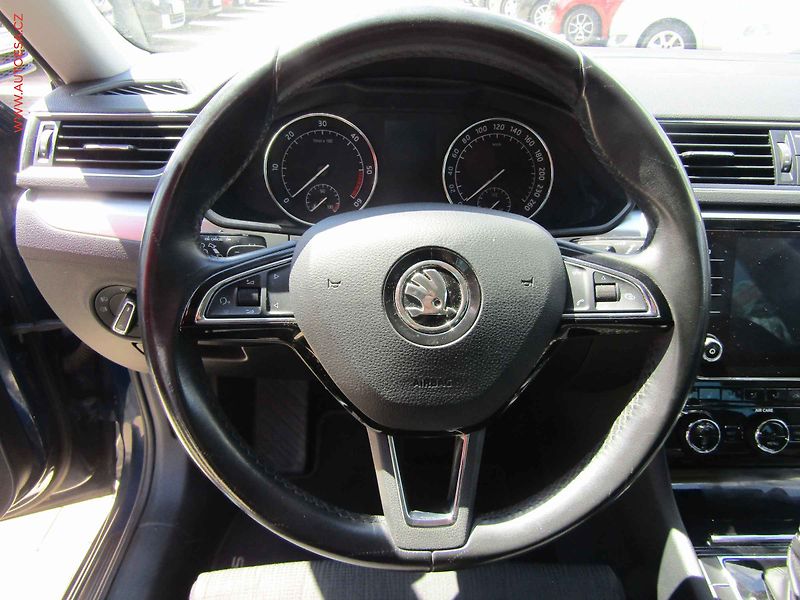 Škoda Superb (2017) 2.0TDi, DSG - fotka 14 z 14