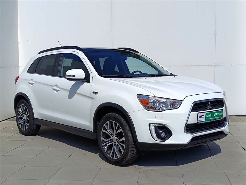Mitsubishi ASX 1,6 DI-D 4x4 Kamera Navigace - fotka 5 z 37