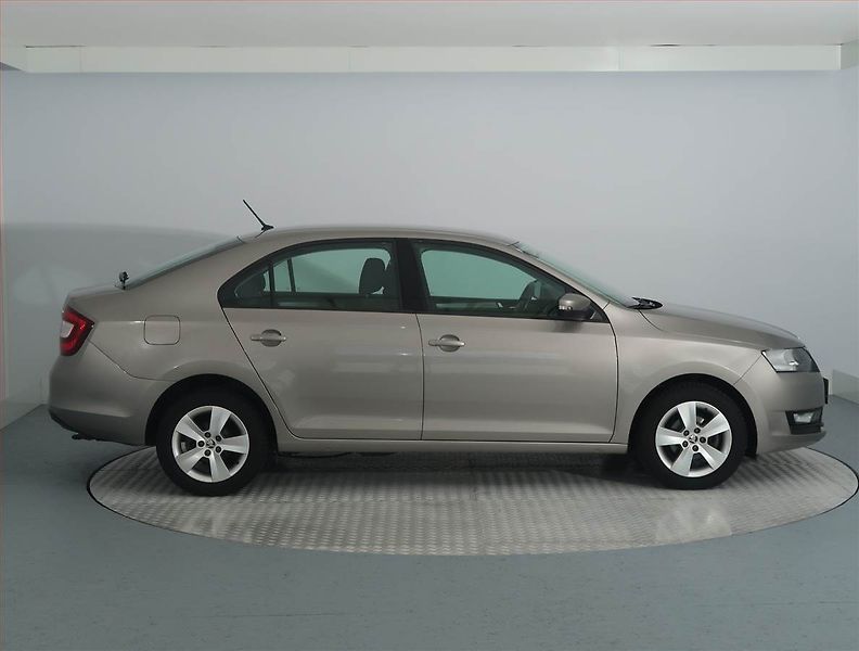 Škoda Rapid (2019) 1.0 TSI, Serv.kniha, Tempomat - fotka 6 z 13