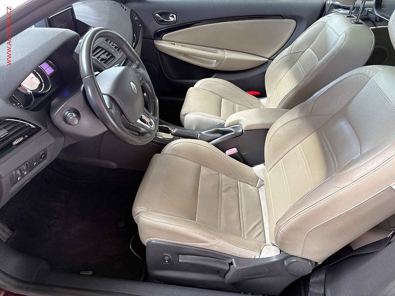 Renault Mégane (2014) 2.0 i, Luxe, AT, kůže, navi - fotka 9 z 16
