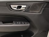 Volvo XC60 B5 AWD DARK PLUS AUT CZ - náhled 28