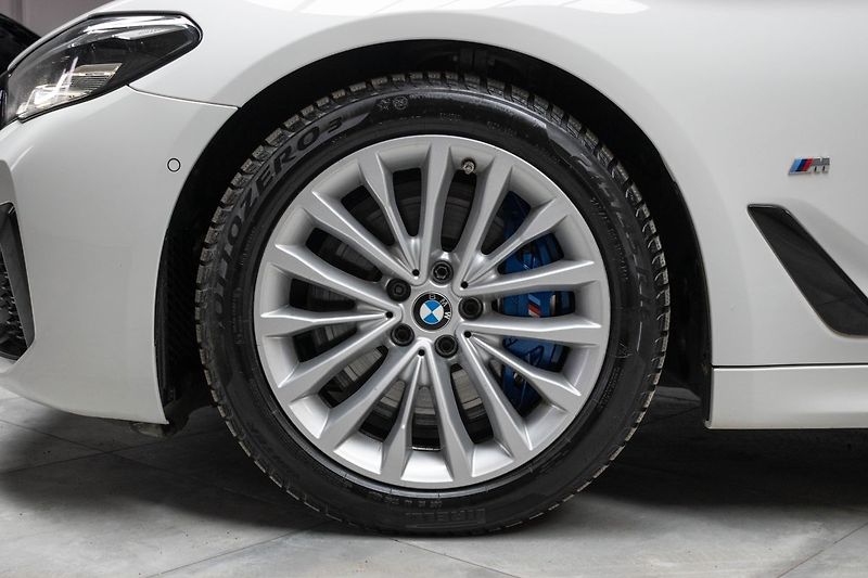 BMW Řada 5 530d xDrive ///MPAKET*ACC*DPH* - fotka 39 z 44