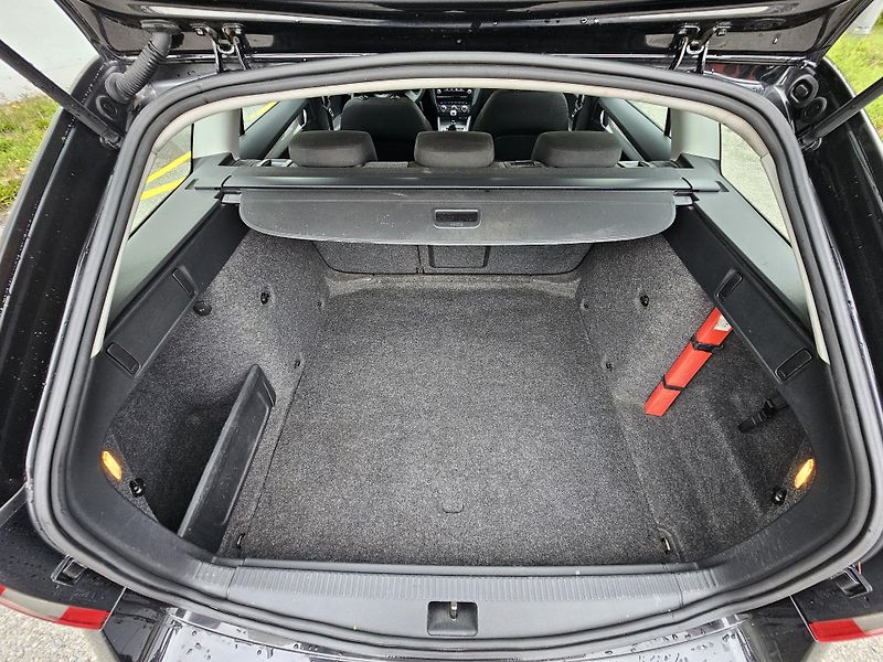 Škoda Octavia (2013) 3 2.0TDI 4x4 AMBIENTE - fotka 18 z 22