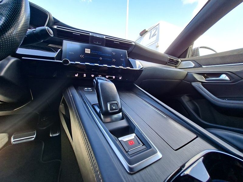 Peugeot 508 SW GT 2,0 BlHDi 180k EAT8 - fotka 20 z 30