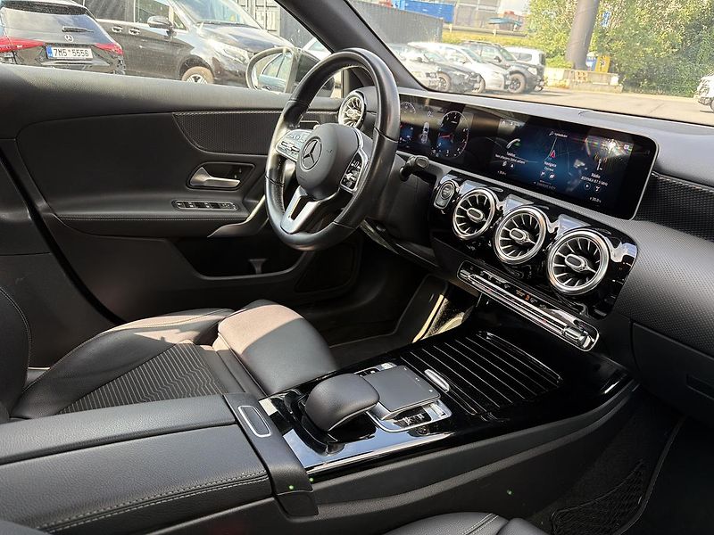 Mercedes-Benz Třídy A A 200 - fotka 12 z 15