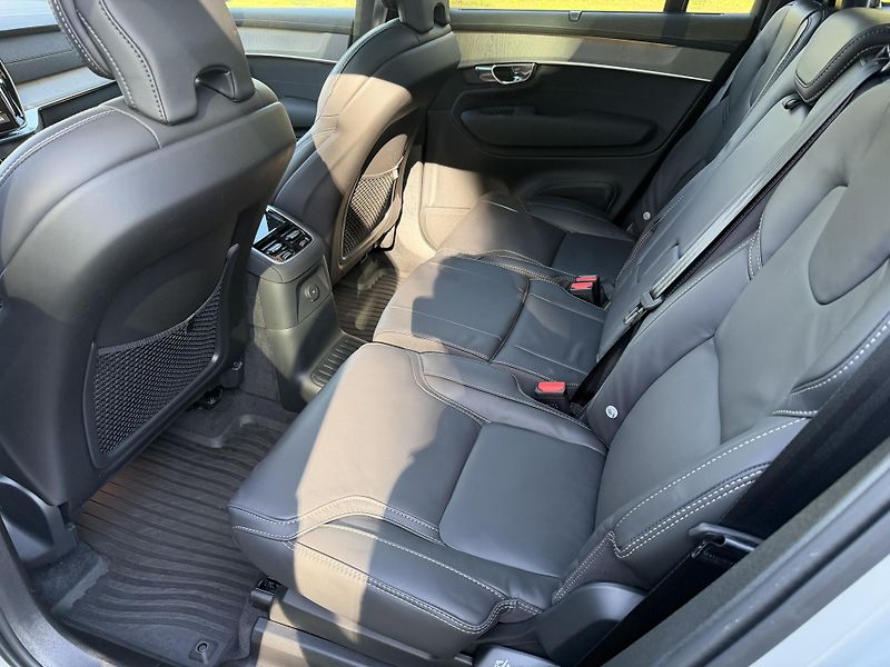 Volvo XC90 T8 ULTRA DARK,AWD,360,POLESTAR - fotka 19 z 31