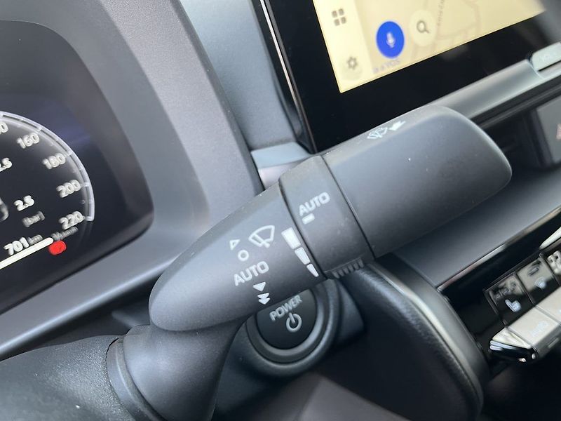 Toyota C-HR 1,8 HEV Style - fotka 14 z 27