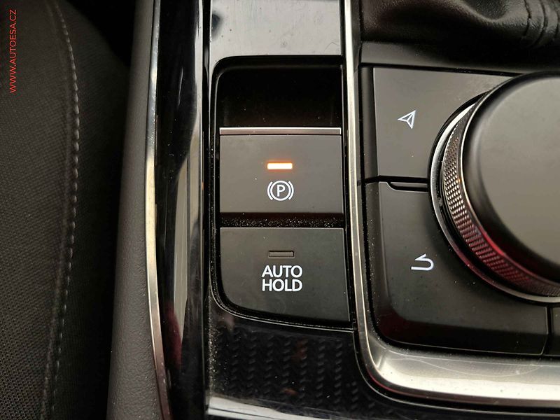 Mazda CX-30 (2022) 2.0 Skyactiv, 2.maj, Navi - fotka 17 z 17