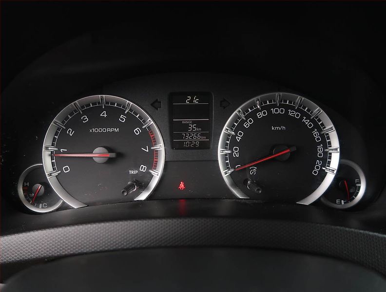 Suzuki Swift (2017) 1.2, Serv.kniha, Tempomat - fotka 11 z 17
