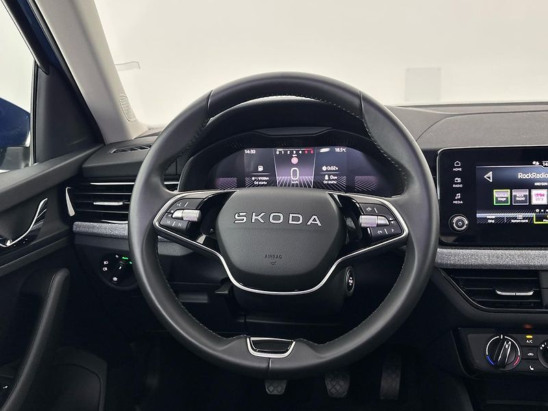 Škoda Kamiq Selection - fotka 18 z 28