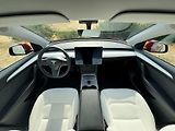 Tesla Model Y LR AWD Tažné EAP Boost Bílý in - náhled 9