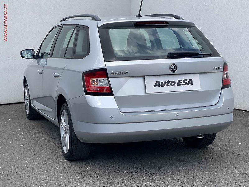 Škoda Fabia (2017) 1.0 TSi, Active, park.čidla - fotka 6 z 17