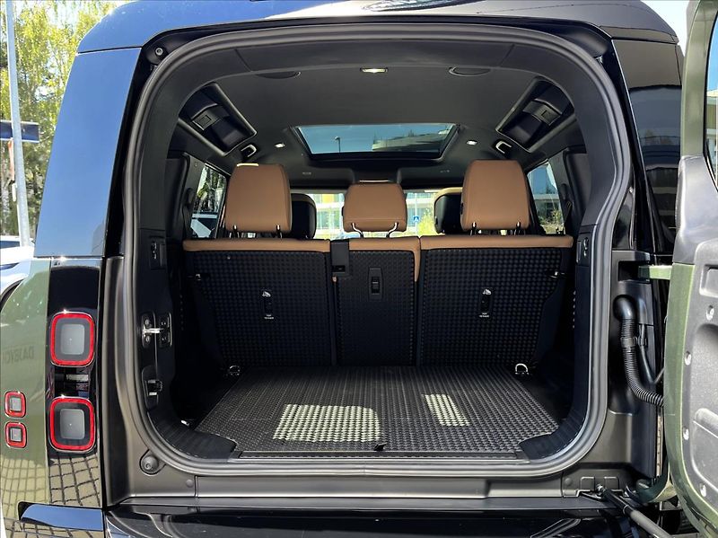 Land Rover Defender (2026) 110 V8 P425 X-DYNAMIC HSE - fotka 4 z 32