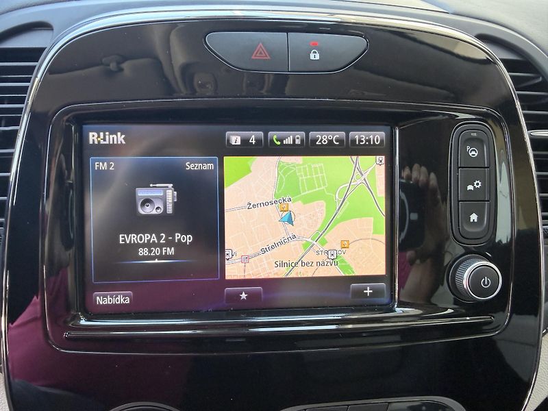 Renault Captur 1.2 TCe INITIALE PARIS  - fotka 16 z 32