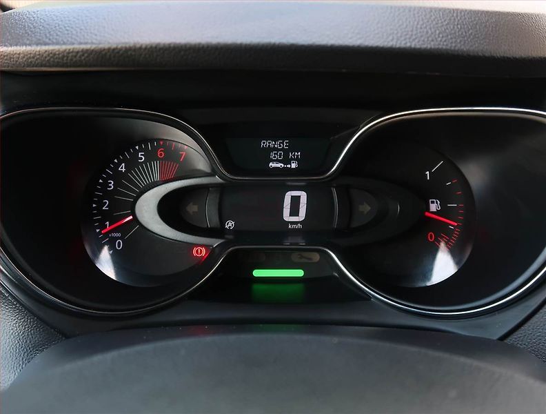 Renault Captur (2017) 1.2 TCe, Kůže, Tempomat - fotka 11 z 18