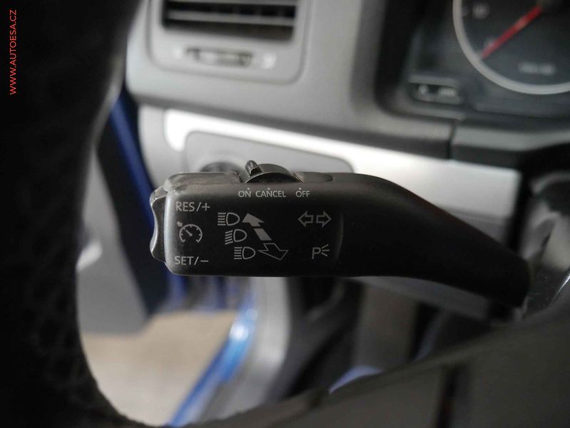 Volkswagen Golf (2007) 1.4i, autoAC - fotka 12 z 17