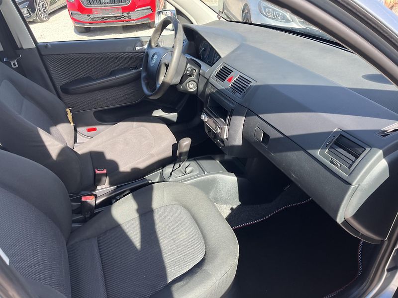 Škoda Fabia (2005) 1.9SDi 47kw Klima - fotka 16 z 20