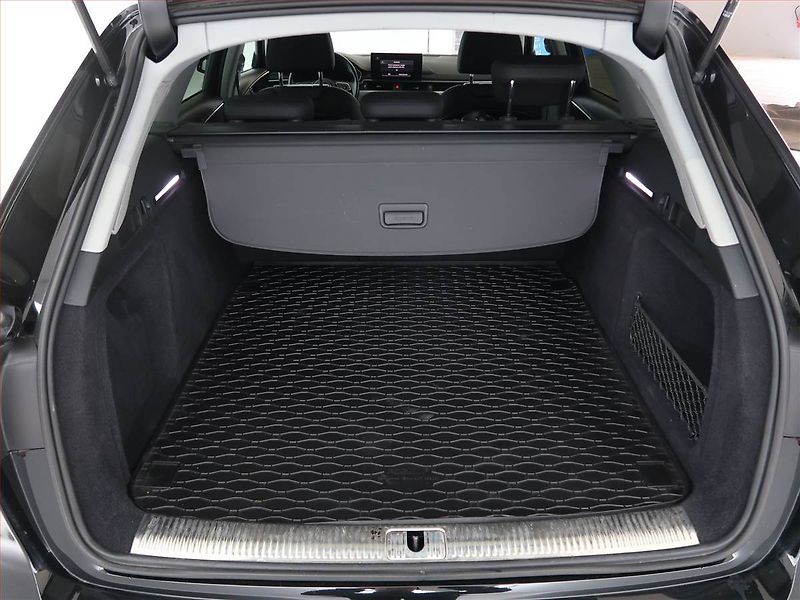 Audi A4 (2020) 30 TDI, Automat, Kůže, Navi - fotka 14 z 21