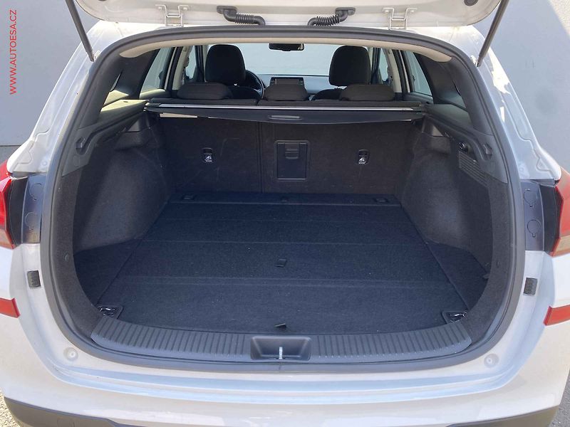 Hyundai i30 (2021) 1.5 T-GDi, 2.maj,ČR, Smart - fotka 7 z 19