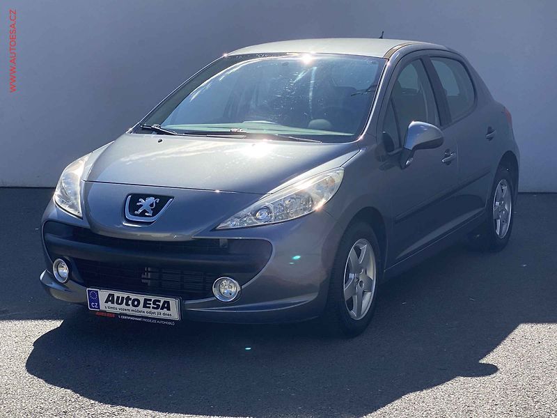 Peugeot 207 (2009) 1.4 i, AC, el. výbava - fotka 3 z 15