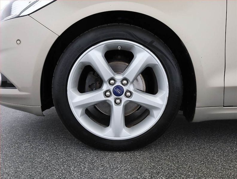 Ford Mondeo (2015) 2.0 TDCI, Automat, Kůže, Navi - fotka 18 z 18