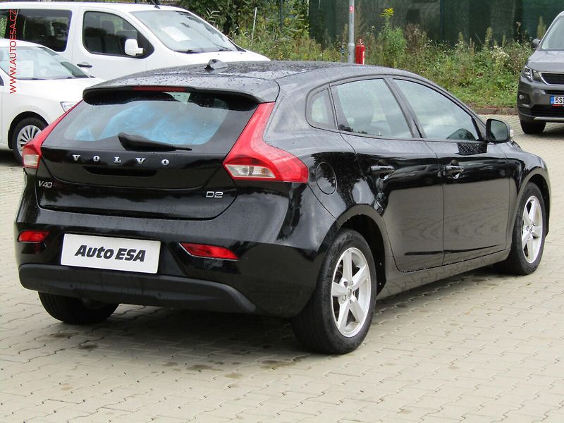 Volvo V40 (2016) 2.0D, AC, temp - fotka 4 z 17