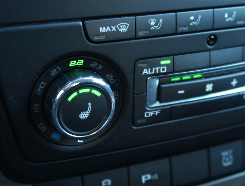 Škoda Yeti (2016) Elegance 2.0 TDI, Tempomat - fotka 18 z 20