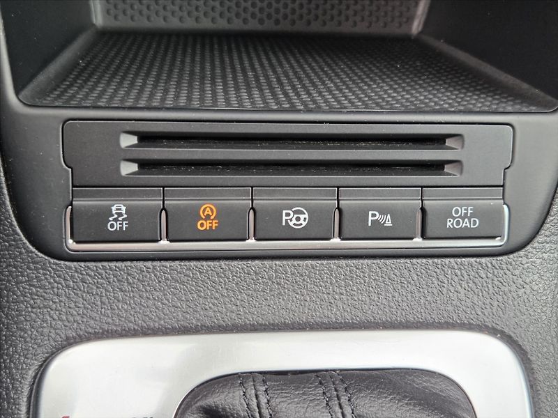 Volkswagen Tiguan 2,0 TDi DSG 4x4 Tažné z. Track - fotka 18 z 24