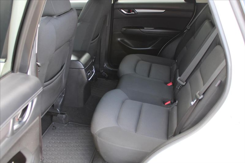 Mazda CX-5 2,0 i  NOVÉ V ČR,1.MAJITEL,4X4 - fotka 28 z 31
