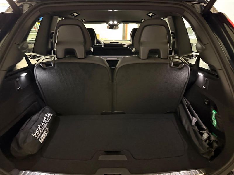Volvo XC90 2,0  B5 Black Edition - fotka 12 z 15