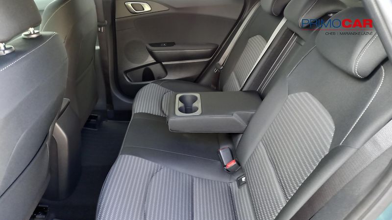 Kia Ceed SW (2024) 1,5 T-GDi TOP 7DCT Business - fotka 16 z 21