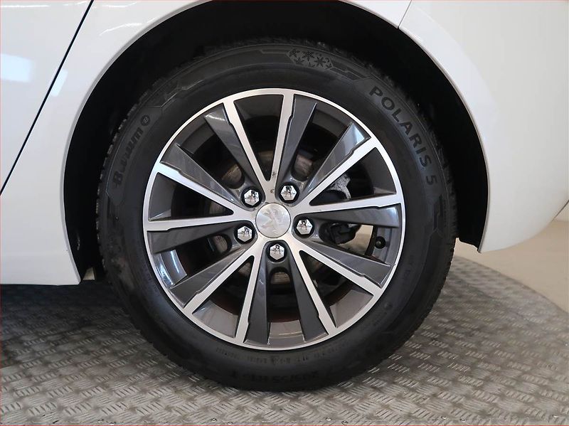 Peugeot 308 (2015) 1.2 e-THP, Tempomat - fotka 14 z 16