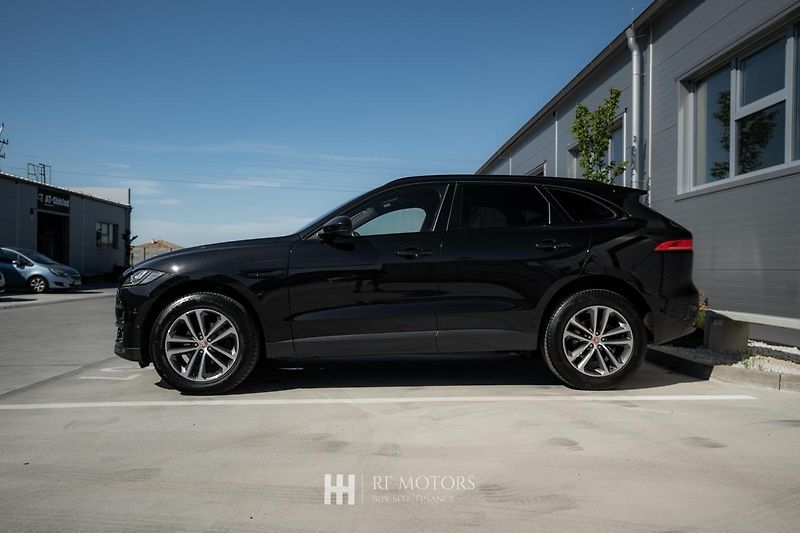 Jaguar F-Pace (2020) 2.0 P250 184kW 4x4 - fotka 7 z 43