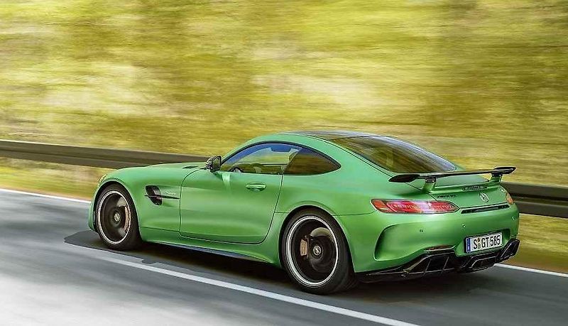 Mercedes-AMG GT R.