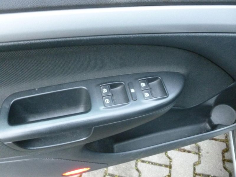 Škoda Octavia 1.4TSI TAŽNÉ,DIGI KLIMA - fotka 16 z 22