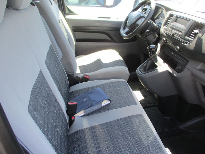Peugeot Expert (2016) 2,0 HDi - fotka 6 z 11