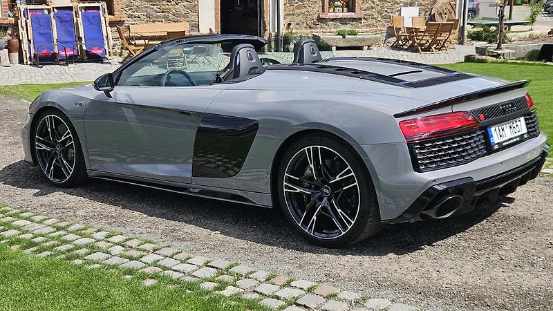 Audi R8 (2023) - fotka 2 z 19