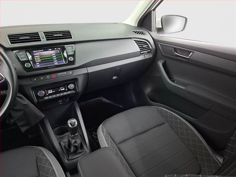 Škoda Fabia (2023) Ambition 1.0 TSI, ČR,1.maj - fotka 8 z 17