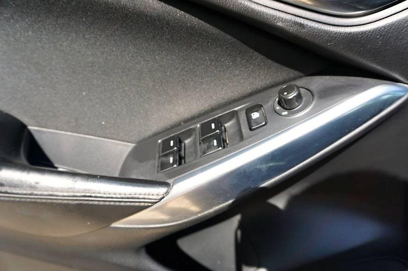 Mazda 6 (2013) 6 2.0 107 kW - fotka 28 z 46