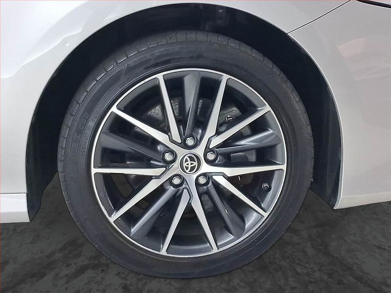 Toyota Camry (2022) Executive 2.5 Hybrid - fotka 15 z 20