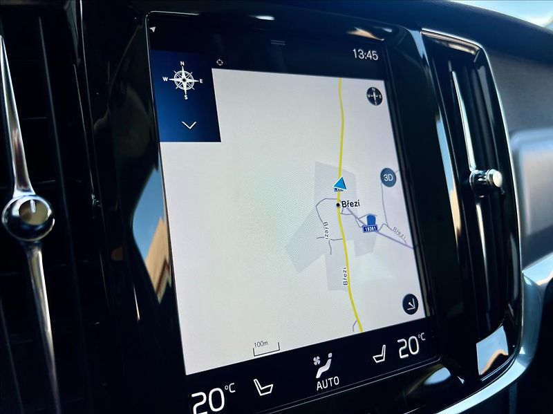 Volvo V90 2,0 T4 Drive-E R-Design Auto - fotka 38 z 48